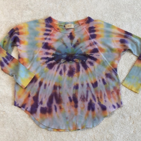 All Things Fabulous Tops - All Things Fabulous Shirt-EUC!